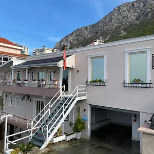 Alesio Bed and breakfast
